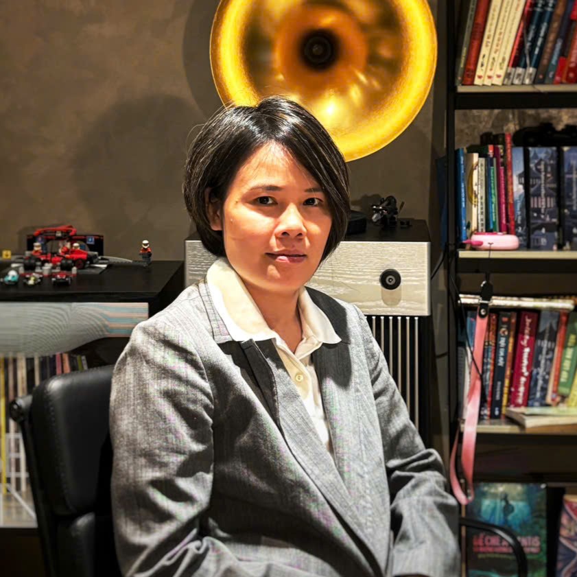 Bà ĐẶNG HỒNG NGA